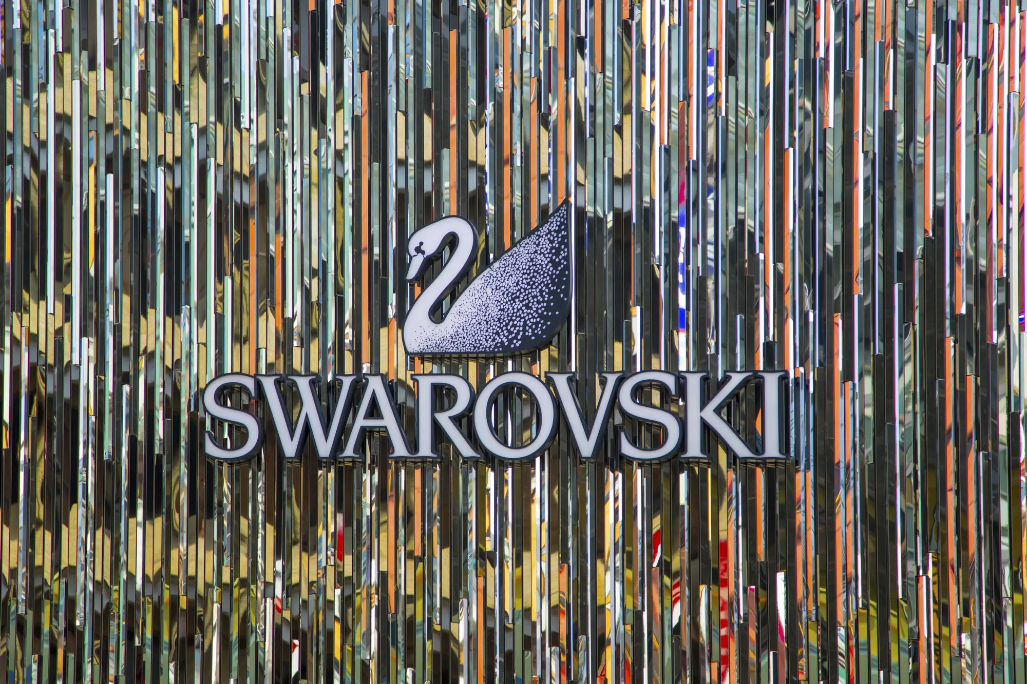 Swarovski Trademark Infringement Action | E-Commerce Operators Sued Over Counterfeit Allegations